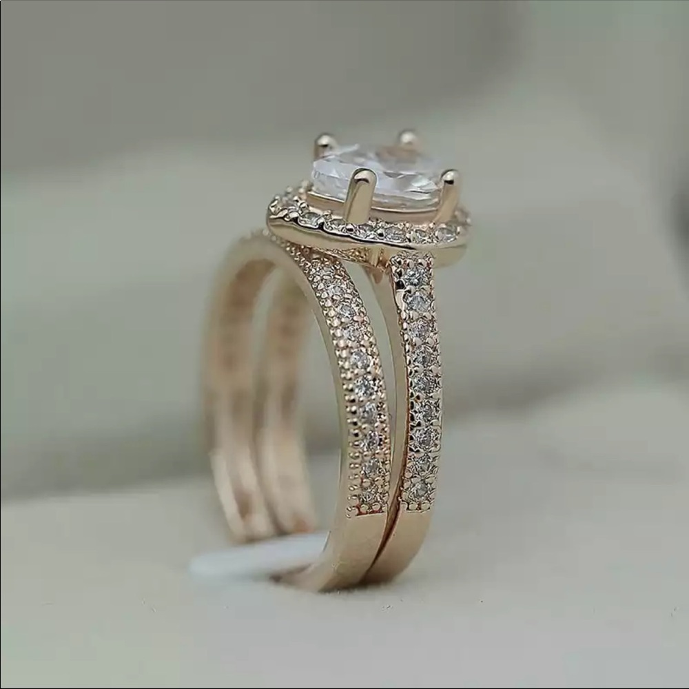 2 PC Set Rose Gold Plated AAA Zircon Ring New - Picture 4 of 6